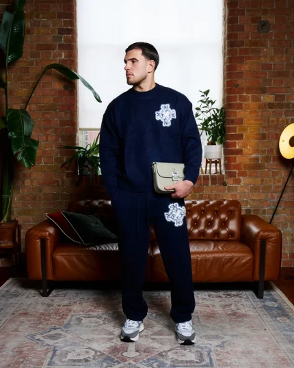 Essential 4M Knitted Sweater Navy1